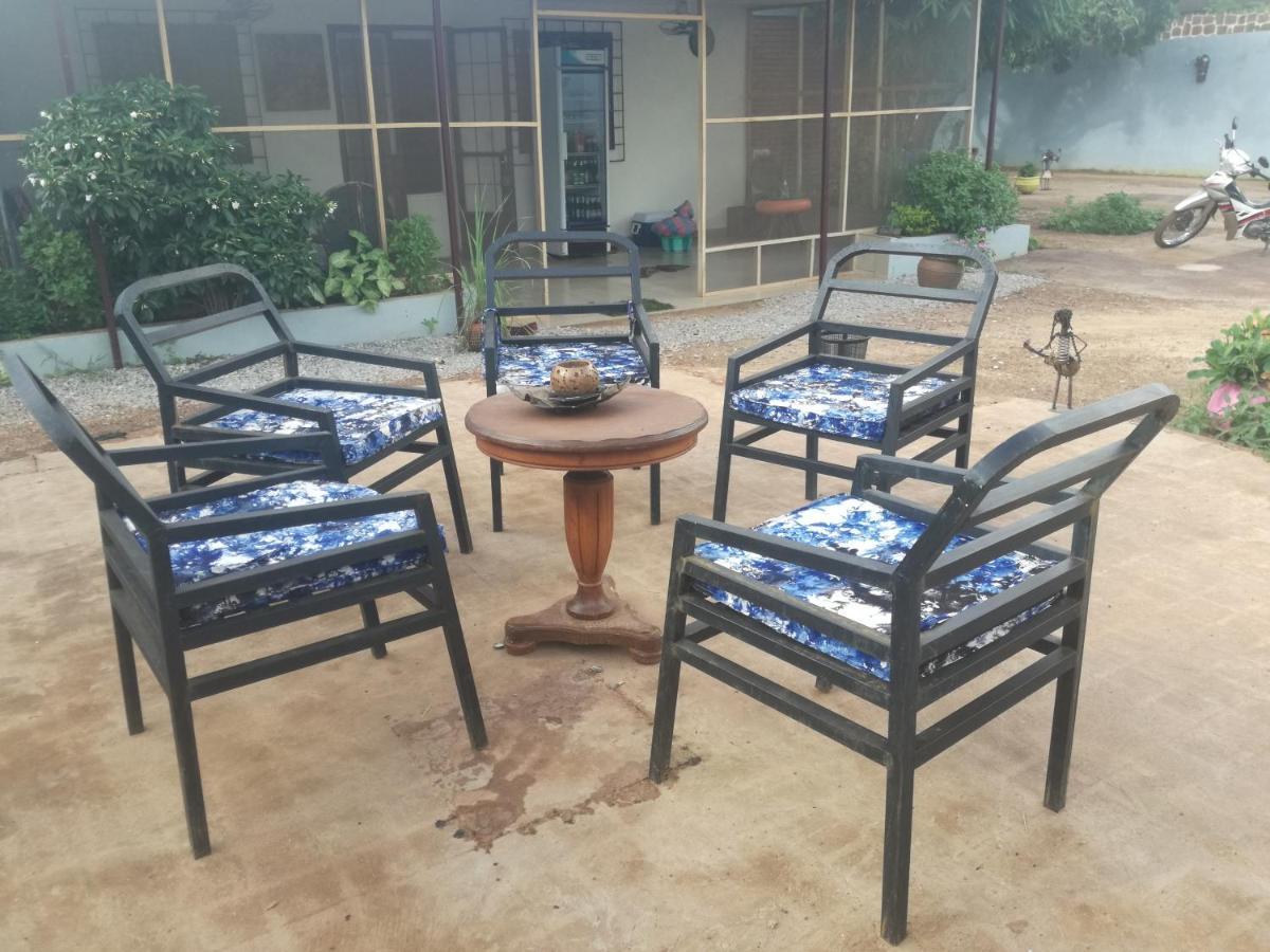 Villa Tenko Ouagadougou Buitenkant foto