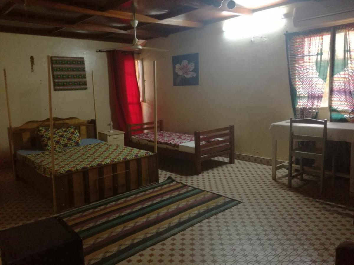 Villa Tenko Ouagadougou Buitenkant foto