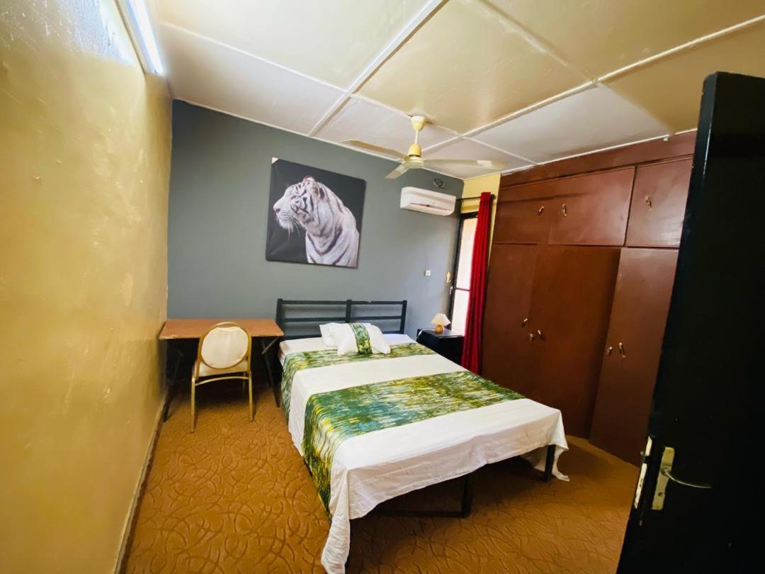 Villa Tenko Ouagadougou Buitenkant foto
