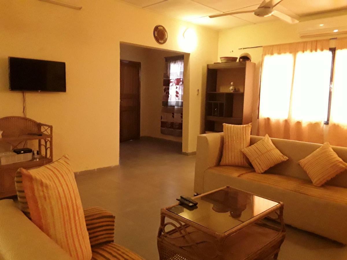 Villa Tenko Ouagadougou Buitenkant foto