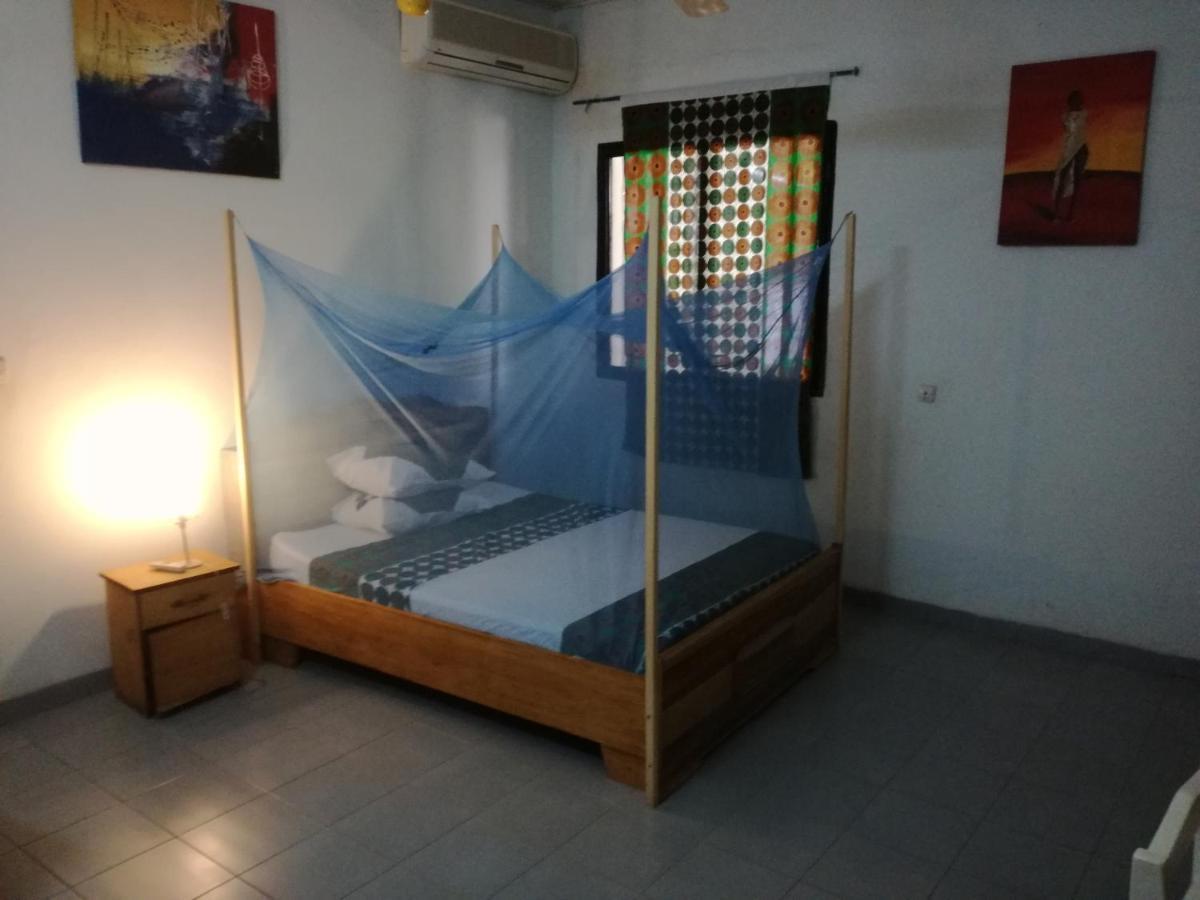 Villa Tenko Ouagadougou Buitenkant foto